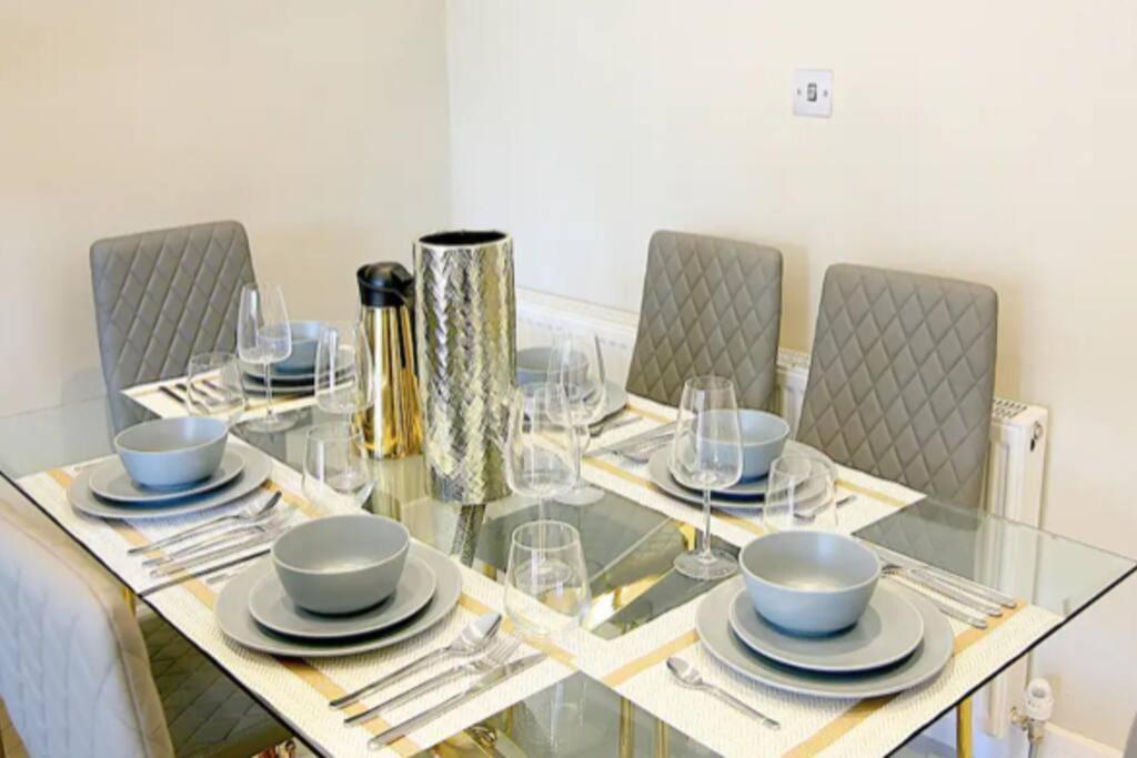 Langston House: 2 Bed, 2 Bath Luxury Apartment Hedgerley Zewnętrze zdjęcie
