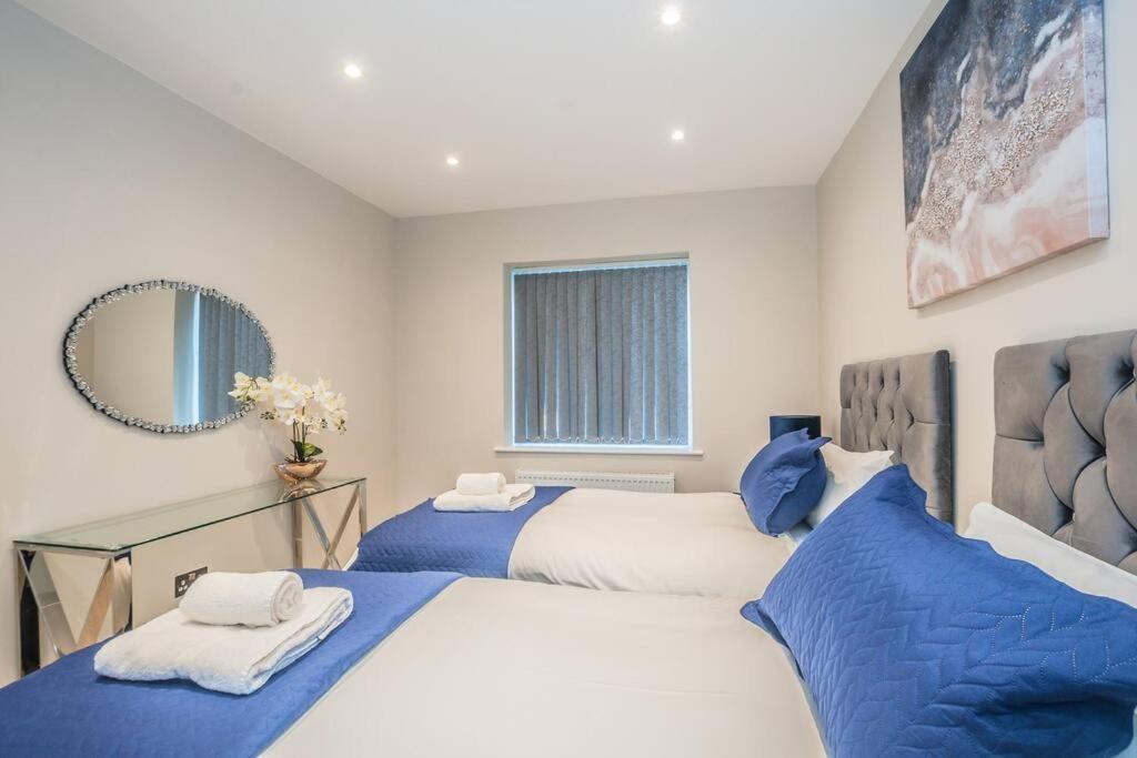 Langston House: 2 Bed, 2 Bath Luxury Apartment Hedgerley Zewnętrze zdjęcie