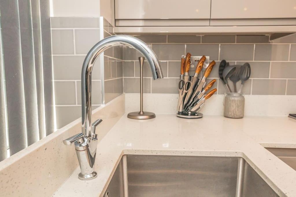 Langston House: 2 Bed, 2 Bath Luxury Apartment Hedgerley Zewnętrze zdjęcie